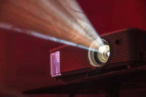 photo-1535016120720-40c646be5580